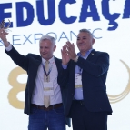Ir. Fossatti recebe Mérito Educacional Católico