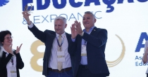 Ir. Fossatti recebe Mérito Educacional Católico