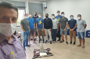 Jovens Irmãos participam de encontro na Casa Sede